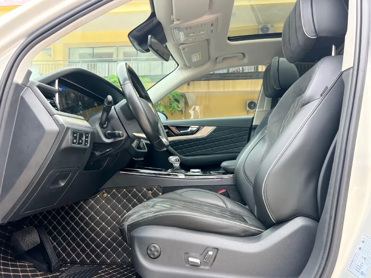 2019 HongQi HS5 2.0T 224HP L4 6AT,autocango,china used car exporter,china ev exporter,chinese used car exporter,chinese used ev exporter