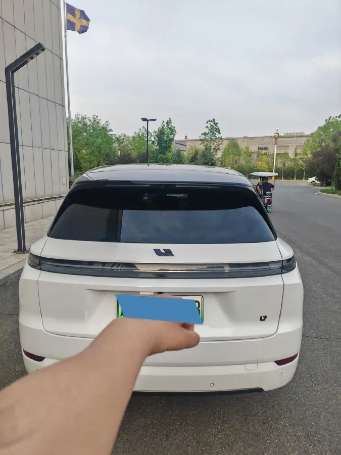 2024 Li L8 Range Extended 154HP REEV 42.8KWH,autocango,china used car exporter,china ev exporter,chinese used car exporter,chinese used ev exporter
