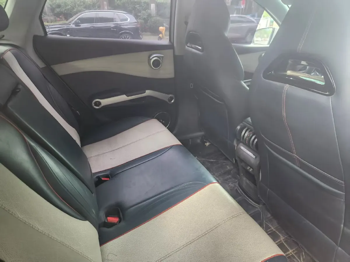 2022 Hycan Z03 BEV 64.23KWH,autocango,china used car exporter,china ev exporter,chinese used car exporter,chinese used ev exporter