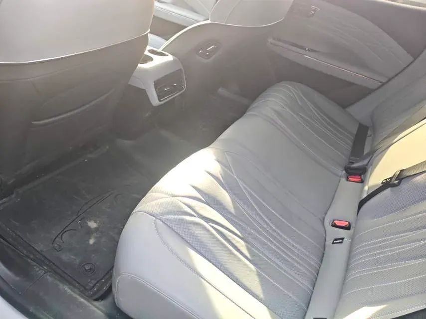 2025 Geely Galaxy E8 BEV 76KWH,autocango,china used car exporter,china ev exporter,chinese used car exporter,chinese used ev exporter