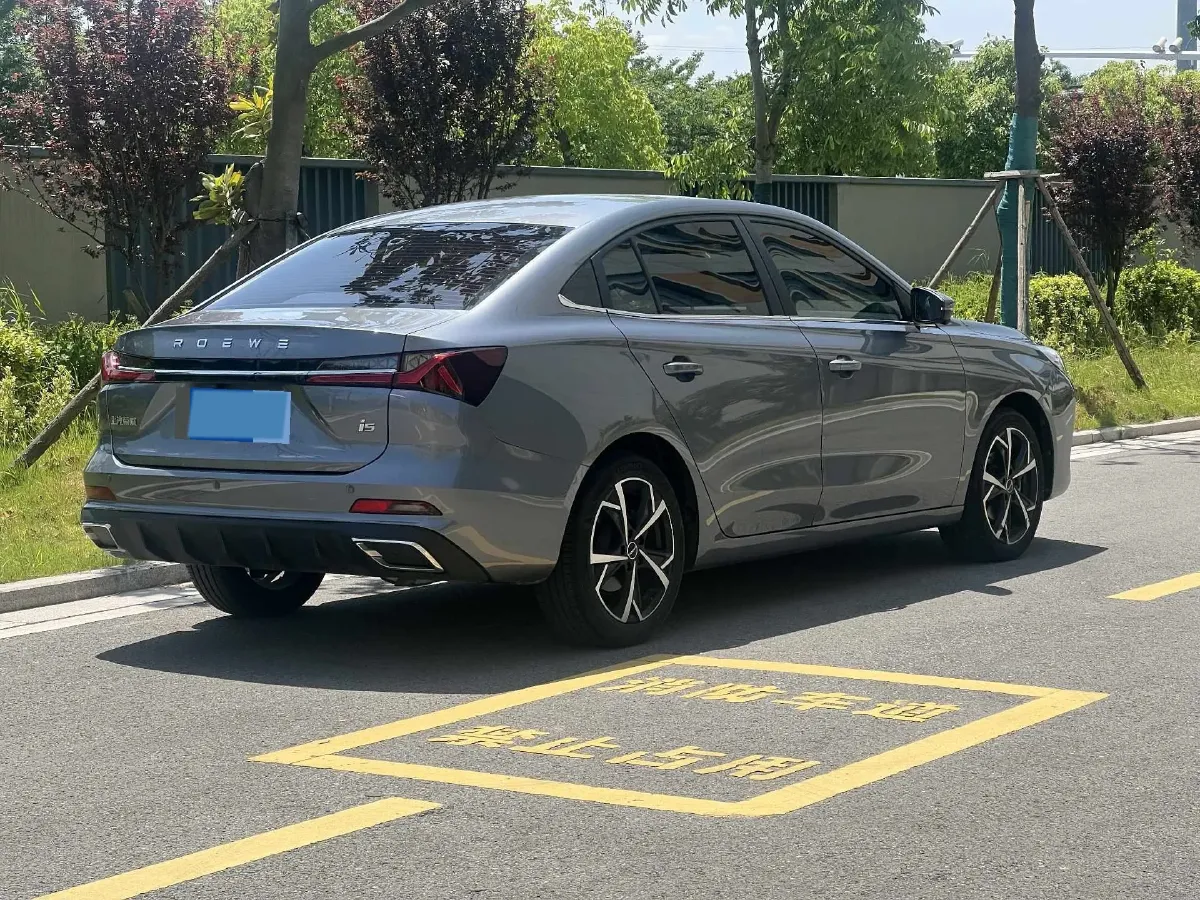 2023 Roewe i5 1.5L 129HP L4 CVT,autocango,china used car exporter,china ev exporter,chinese used car exporter,chinese used ev exporter