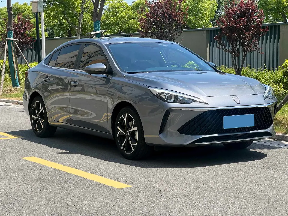 2023 Roewe i5 1.5L 129HP L4 CVT,autocango,china used car exporter,china ev exporter,chinese used car exporter,chinese used ev exporter