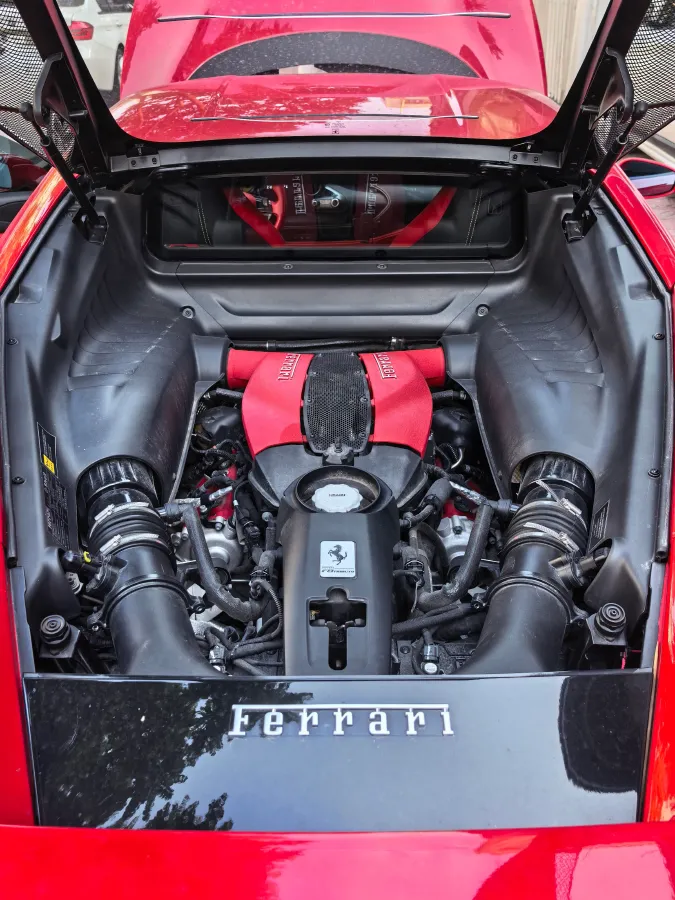 2019 Ferrari F8 3.9T 720HP V8 7DCT,autocango,china used car exporter,china ev exporter,chinese used car exporter,chinese used ev exporter