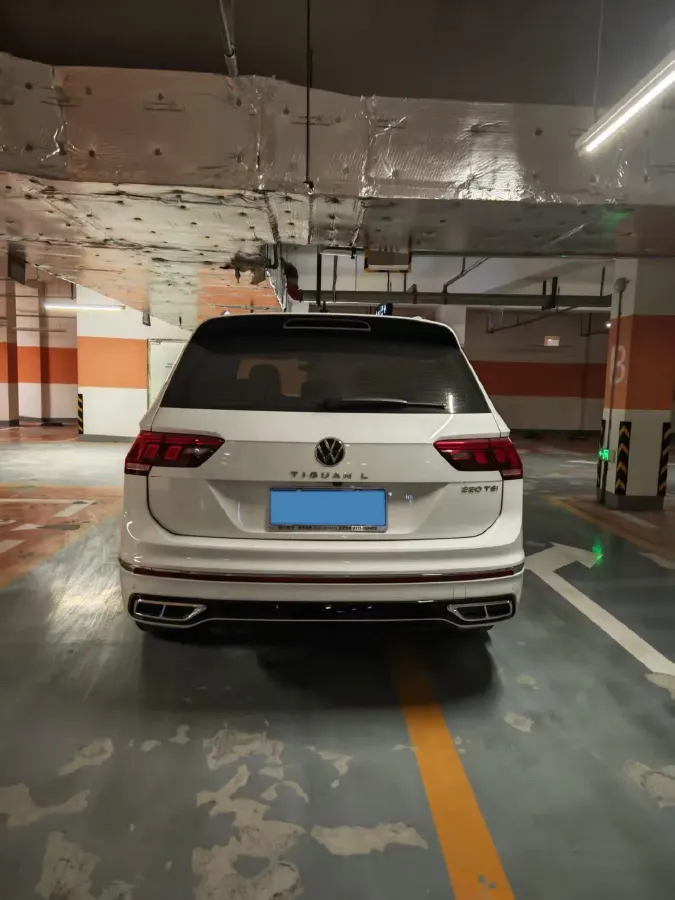 2024 Volkswagen Tiguan L 2.0T 186HP L4 7DCT,autocango,china used car exporter,china ev exporter,chinese used car exporter,chinese used ev exporter