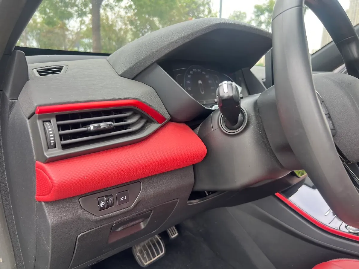 2021 DongFeng Aeolus YiXuan 1.5T 150HP L4 6DCT,autocango,china used car exporter,china ev exporter,chinese used car exporter,chinese used ev exporter