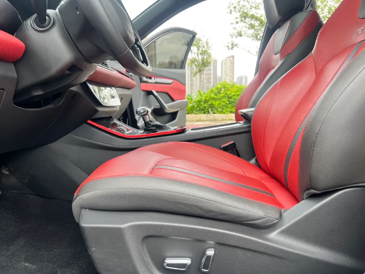 2021 DongFeng Aeolus YiXuan 1.5T 150HP L4 6DCT,autocango,china used car exporter,china ev exporter,chinese used car exporter,chinese used ev exporter
