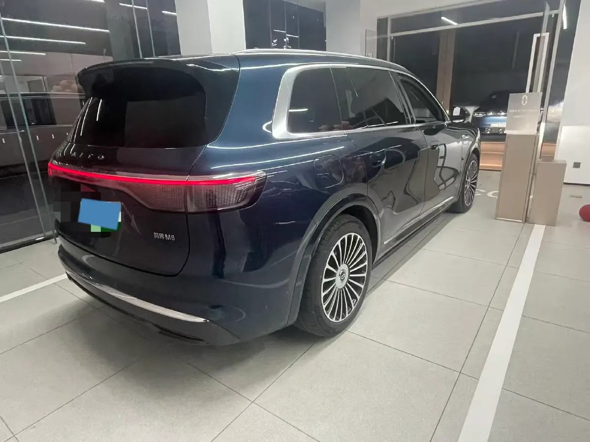 2025 AITO AITO M8 REEV 160HP REEV 53.4KWH,autocango,china used car exporter,china ev exporter,chinese used car exporter,chinese used ev exporter