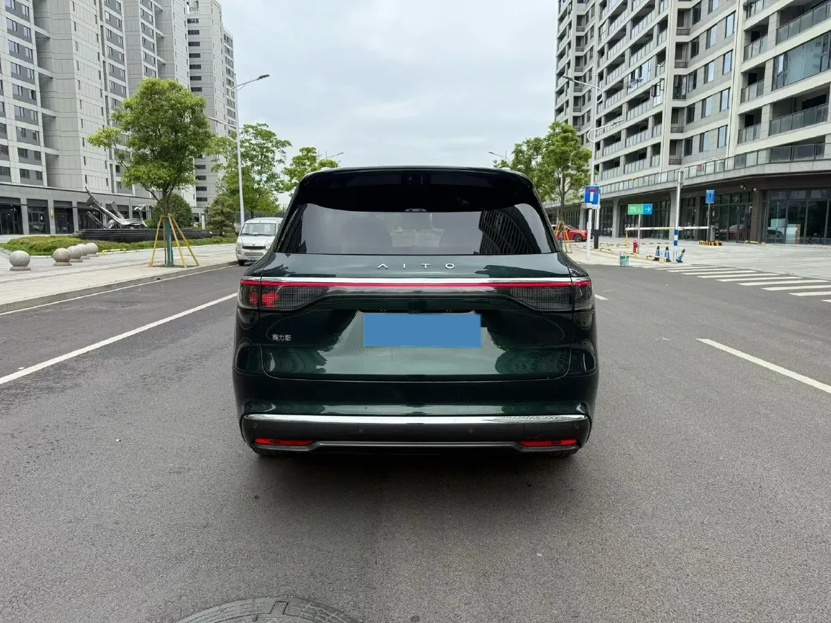 2025 AITO AITO M8 REEV 160HP REEV 53.4KWH,autocango,china used car exporter,china ev exporter,chinese used car exporter,chinese used ev exporter