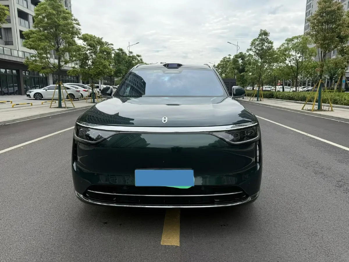 2025 AITO AITO M8 REEV 160HP REEV 53.4KWH,autocango,china used car exporter,china ev exporter,chinese used car exporter,chinese used ev exporter