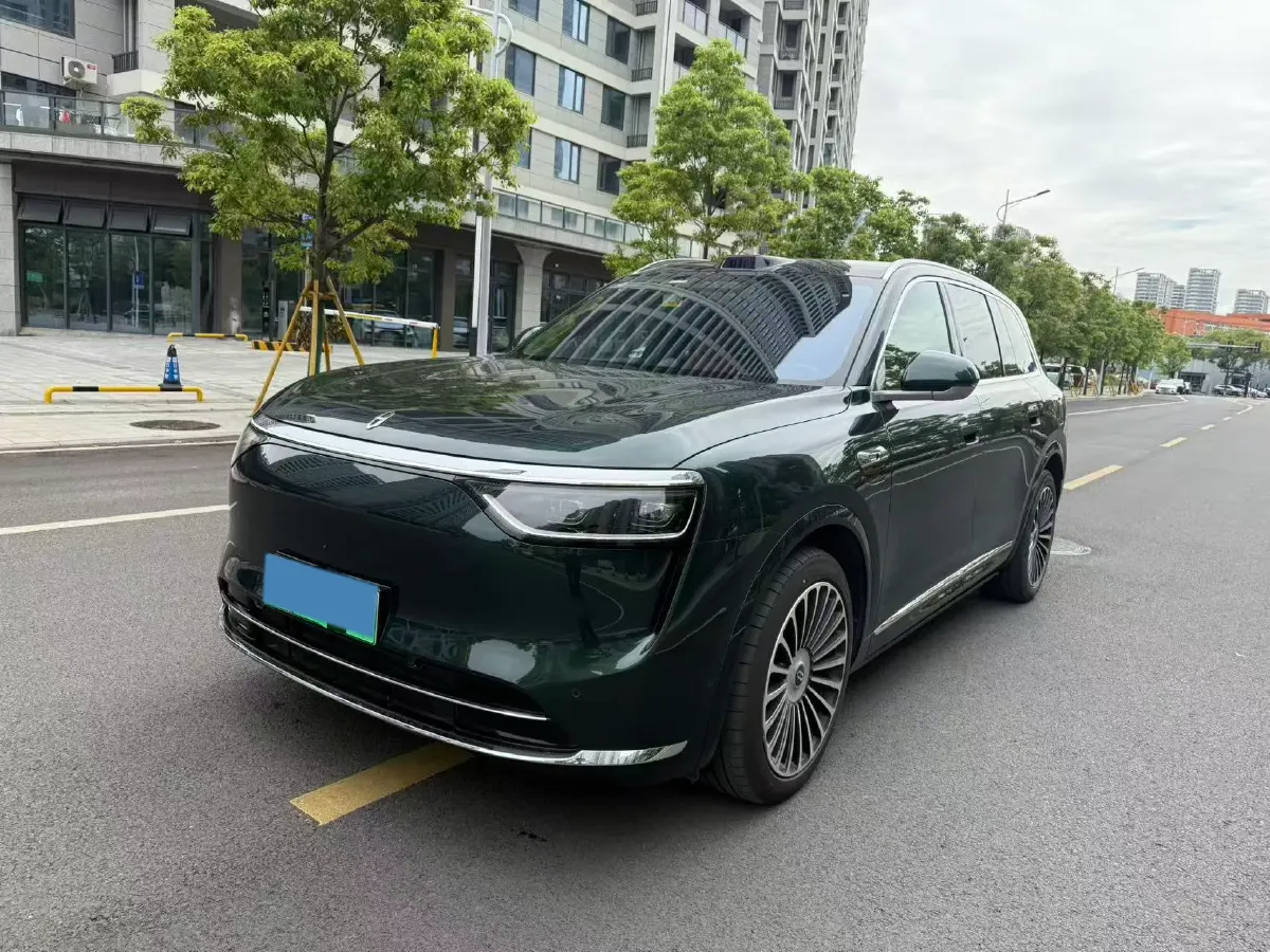 2025 AITO AITO M8 REEV 160HP REEV 53.4KWH,autocango,china used car exporter,china ev exporter,chinese used car exporter,chinese used ev exporter