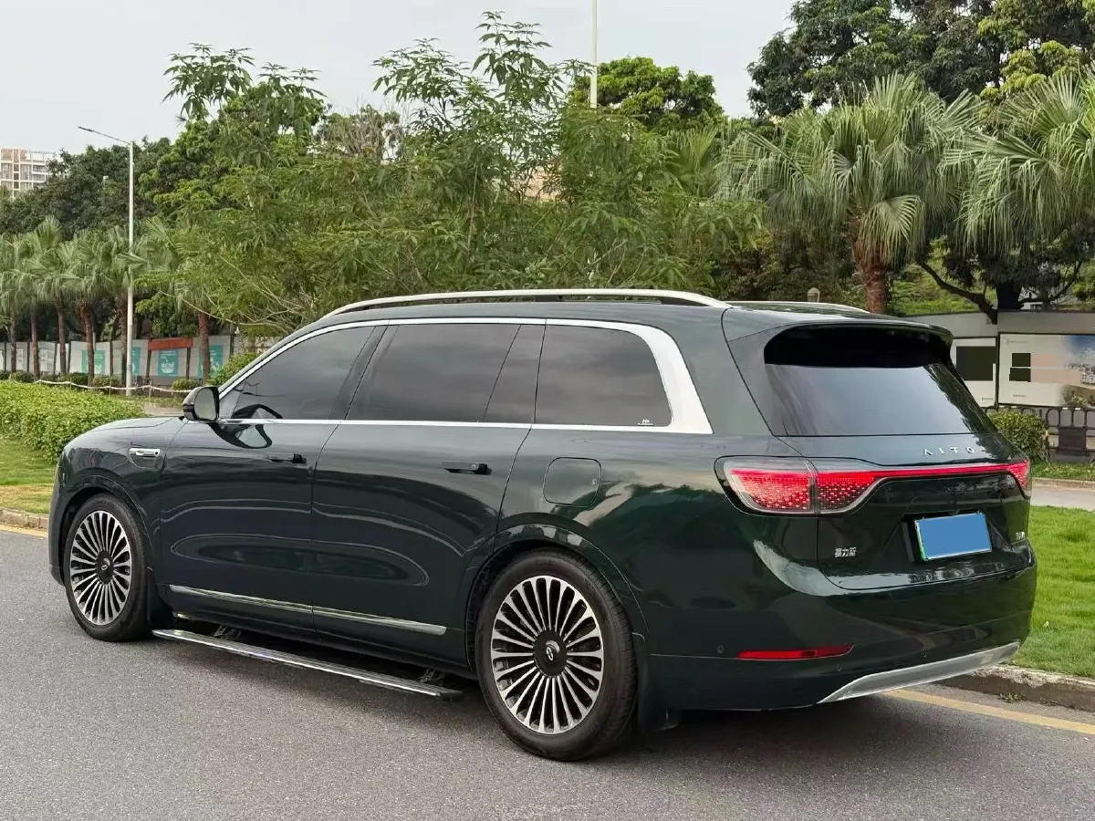 2024 AITO AITO M9 1.5T 152HP L4 REEV 42KWH,autocango,china used car exporter,china ev exporter,chinese used car exporter,chinese used ev exporter