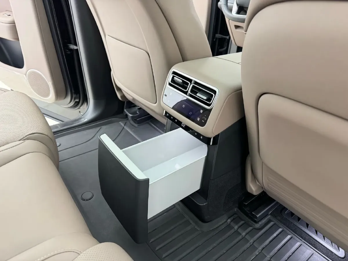 2025 Li L7 Range Extended 154HP REEV,autocango,china used car exporter,china ev exporter,chinese used car exporter,chinese used ev exporter