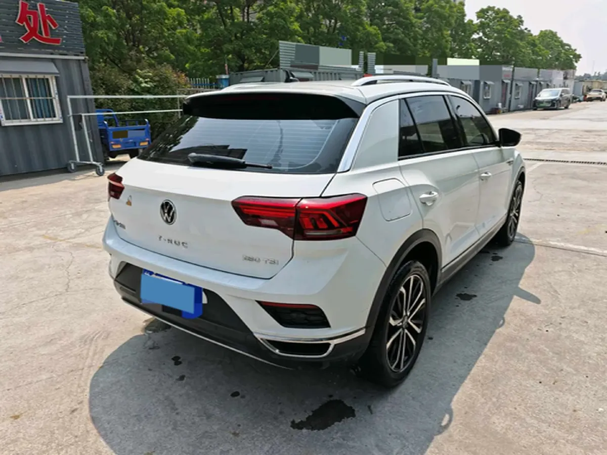 2022 Volkswagen T-Roc 1.4T 150HP L4 7DCT,autocango,china used car exporter,china ev exporter,chinese used car exporter,chinese used ev exporter