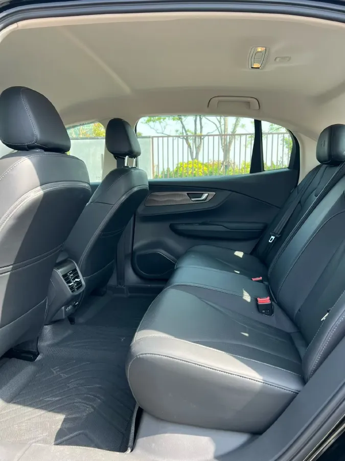 2023 HongQi E-QM5 BEV 54KWH,autocango,china used car exporter,china ev exporter,chinese used car exporter,chinese used ev exporter