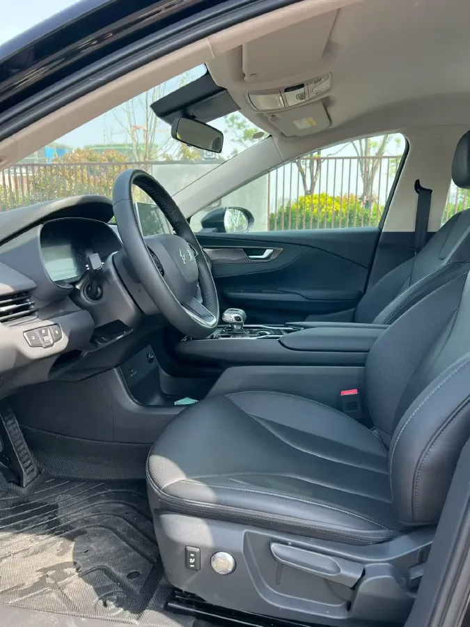 2023 HongQi E-QM5 BEV 54KWH,autocango,china used car exporter,china ev exporter,chinese used car exporter,chinese used ev exporter