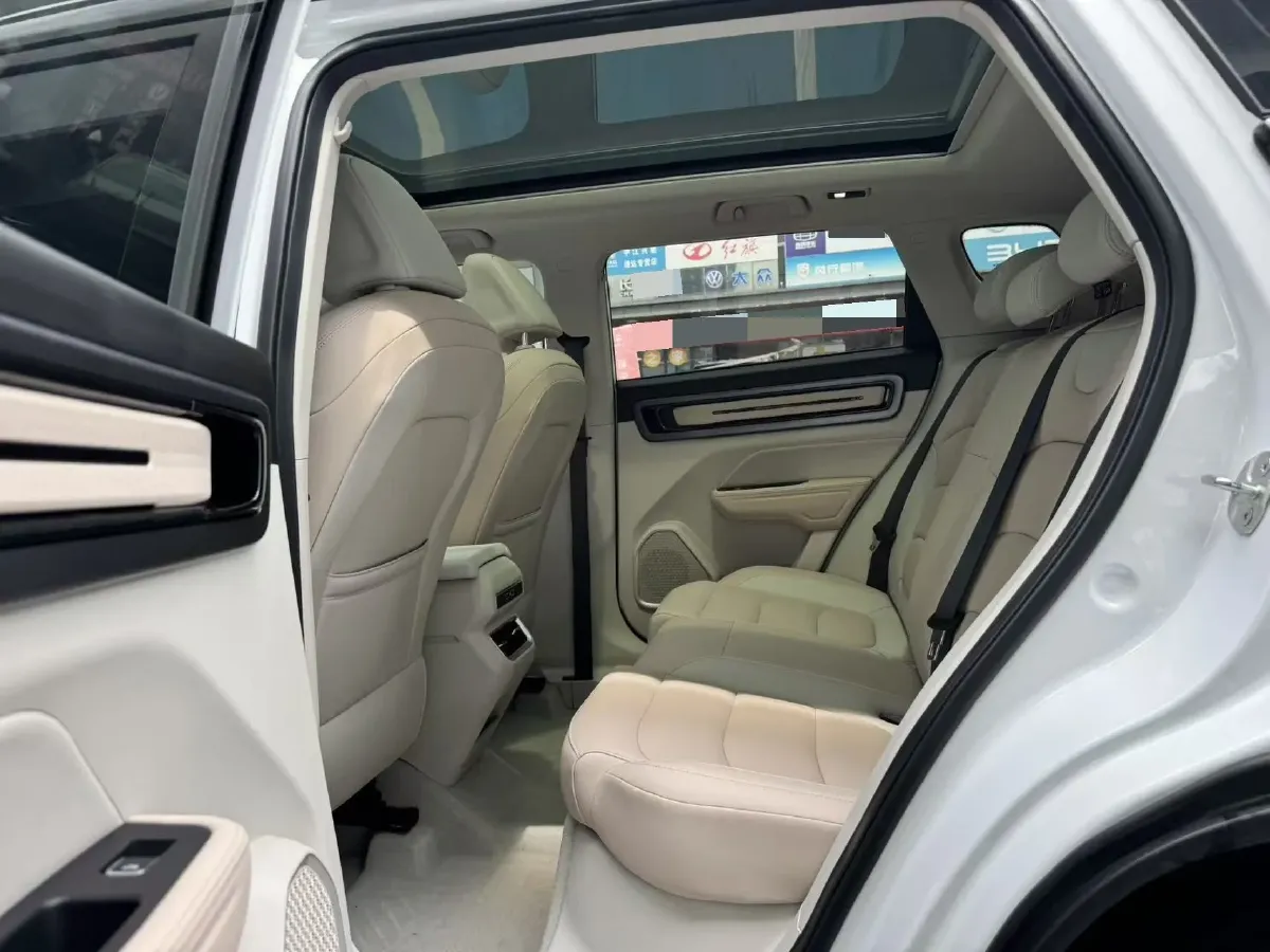 2023 Geely ICON 1.5T 181HP L4 7DCT,autocango,china used car exporter,china ev exporter,chinese used car exporter,chinese used ev exporter