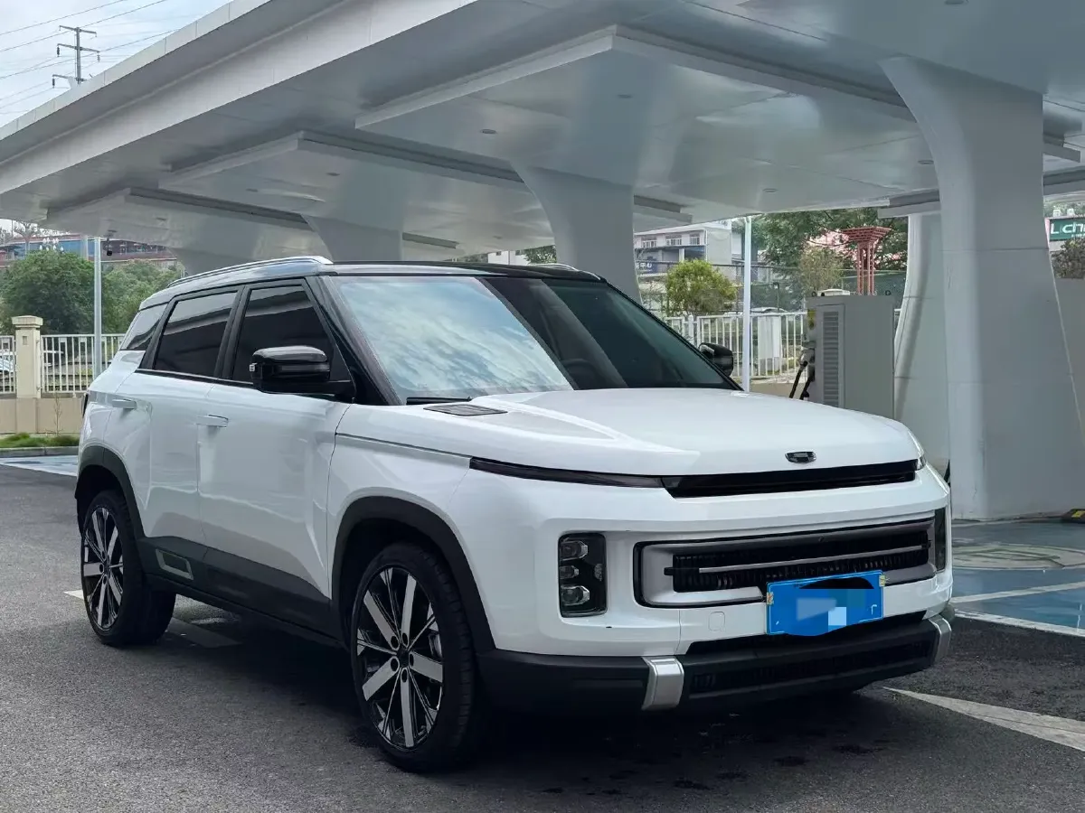 2023 Geely ICON 1.5T 181HP L4 7DCT,autocango,china used car exporter,china ev exporter,chinese used car exporter,chinese used ev exporter