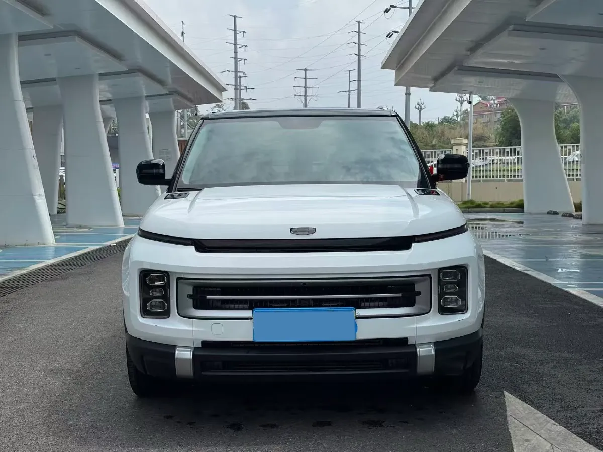 2023 Geely ICON 1.5T 181HP L4 7DCT,autocango,china used car exporter,china ev exporter,chinese used car exporter,chinese used ev exporter