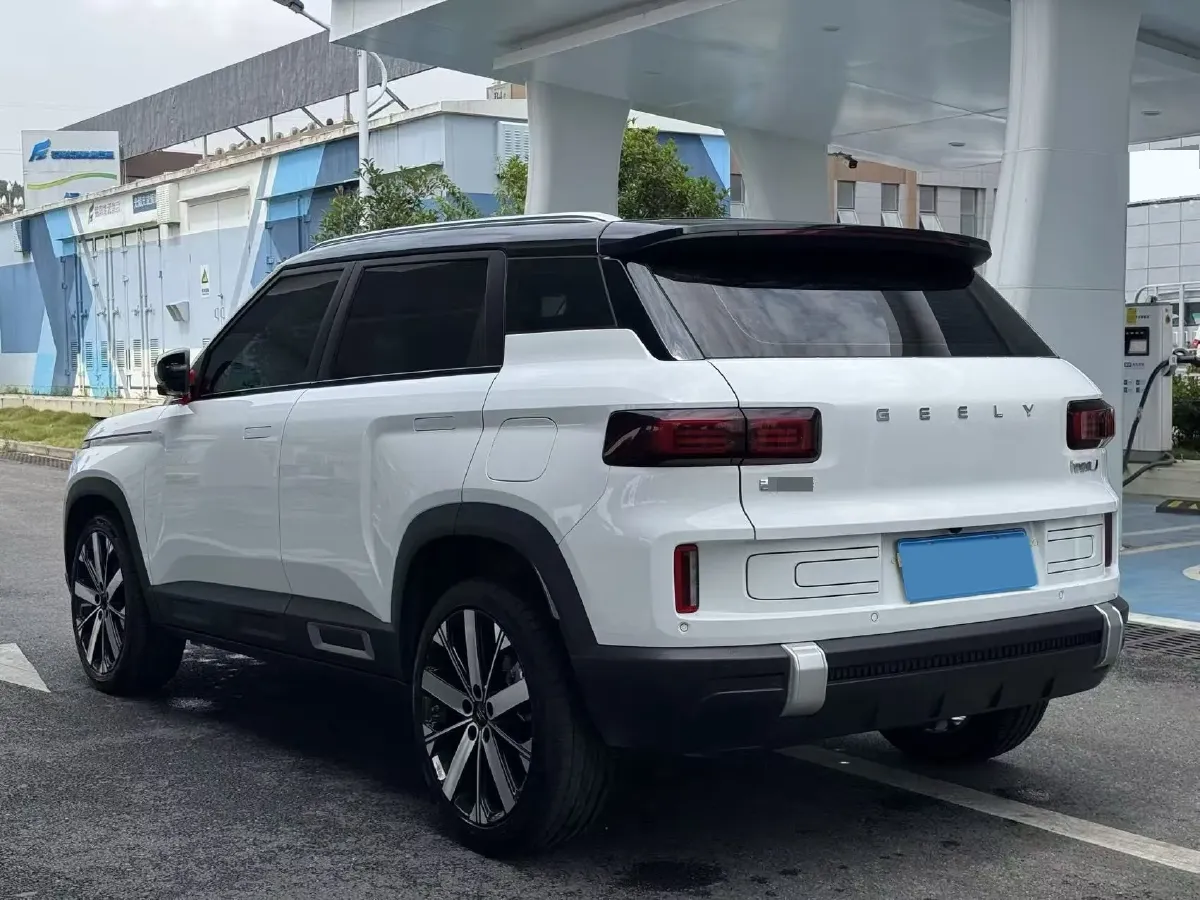 2023 Geely ICON 1.5T 181HP L4 7DCT,autocango,china used car exporter,china ev exporter,chinese used car exporter,chinese used ev exporter