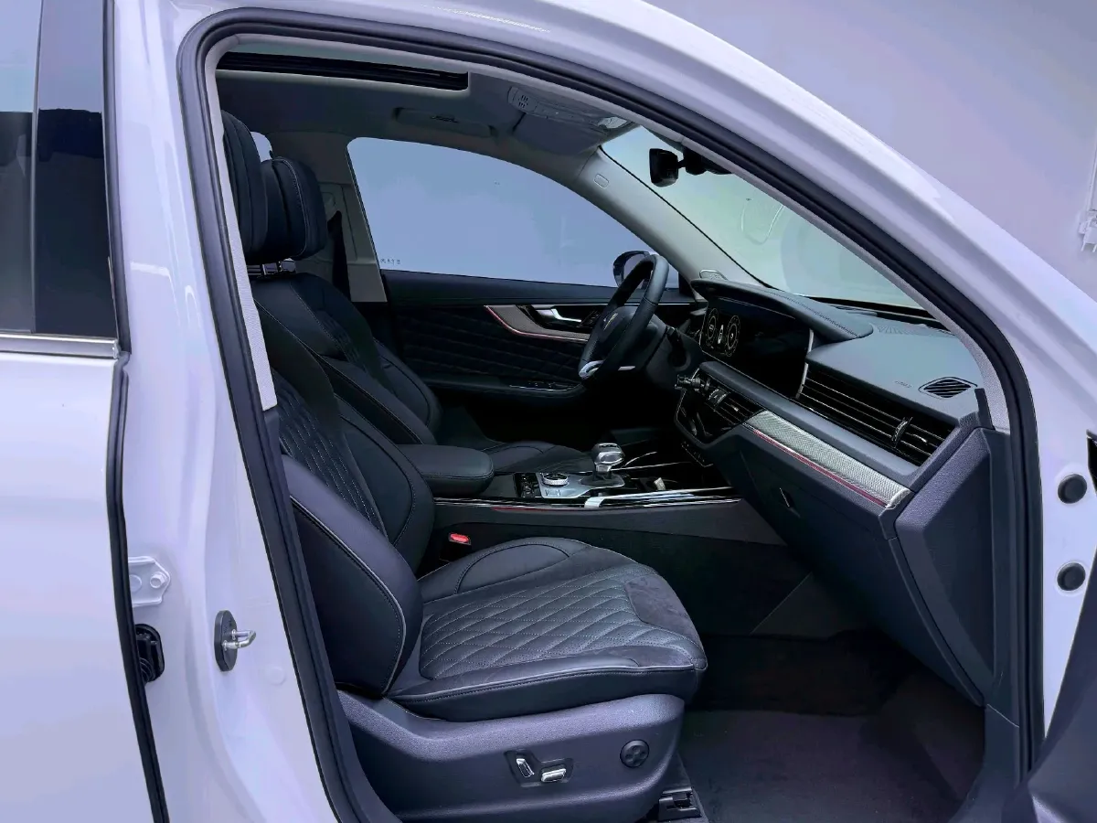 2019 HongQi HS5 2.0T 224HP L4 6AT,autocango,china used car exporter,china ev exporter,chinese used car exporter,chinese used ev exporter