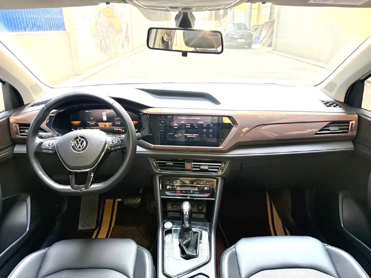 2021 Volkswagen Tharu 1.4T 150HP L4 7DCT,autocango,china used car exporter,china ev exporter,chinese used car exporter,chinese used ev exporter