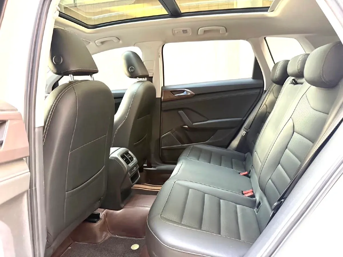 2021 Volkswagen Tharu 1.4T 150HP L4 7DCT,autocango,china used car exporter,china ev exporter,chinese used car exporter,chinese used ev exporter