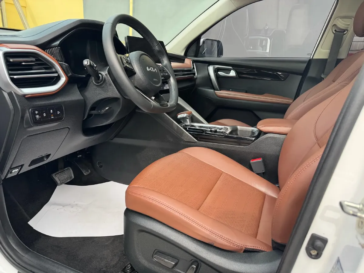 2021 Kia Sportage R 2.0L 161HP L4 6AT,autocango,china used car exporter,china ev exporter,chinese used car exporter,chinese used ev exporter