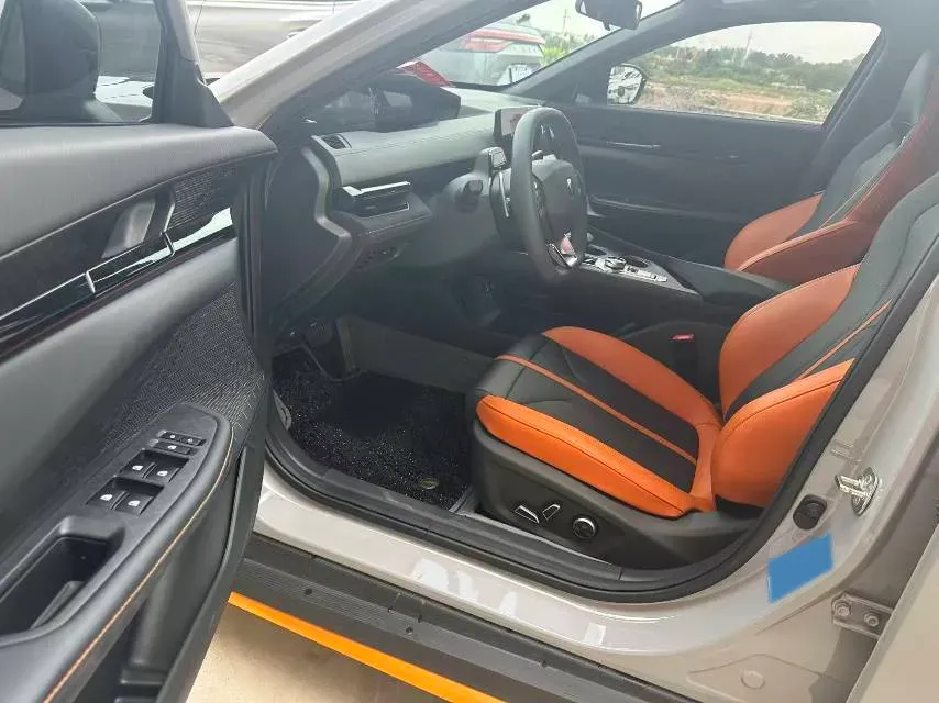 2025 ChangAn UNI-V 1.5T 192HP L4 7DCT,autocango,china used car exporter,china ev exporter,chinese used car exporter,chinese used ev exporter
