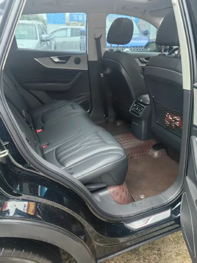 2025 HongQi HS5 2.0T 252HP L4 8AT,autocango,china used car exporter,china ev exporter,chinese used car exporter,chinese used ev exporter