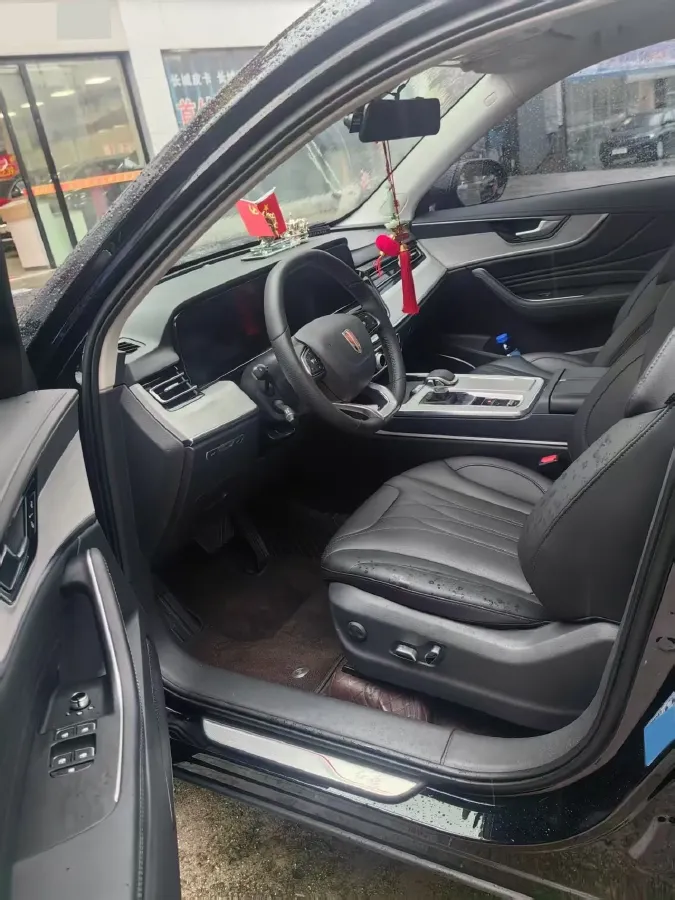 2025 HongQi HS5 2.0T 252HP L4 8AT,autocango,china used car exporter,china ev exporter,chinese used car exporter,chinese used ev exporter