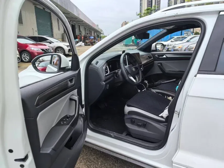 2026 Volkswagen T-Roc 1.5T 160HP L4 7DCT,autocango,china used car exporter,china ev exporter,chinese used car exporter,chinese used ev exporter