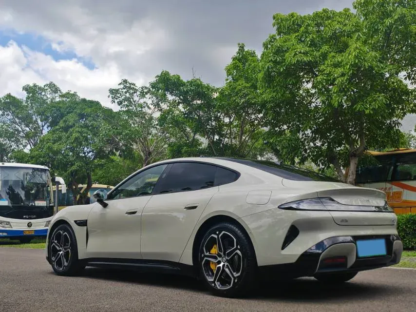2024 MI SU7 BEV 94.3KWH,autocango,china used car exporter,china ev exporter,chinese used car exporter,chinese used ev exporter