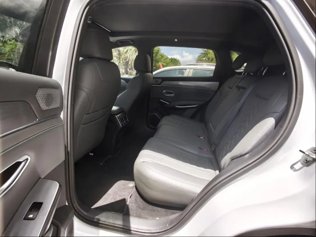 2025 BYD SongL DM-i 1.5L 101HP L4 E-CVT PHEV 26.6KWH,autocango,china used car exporter,china ev exporter,chinese used car exporter,chinese used ev exporter