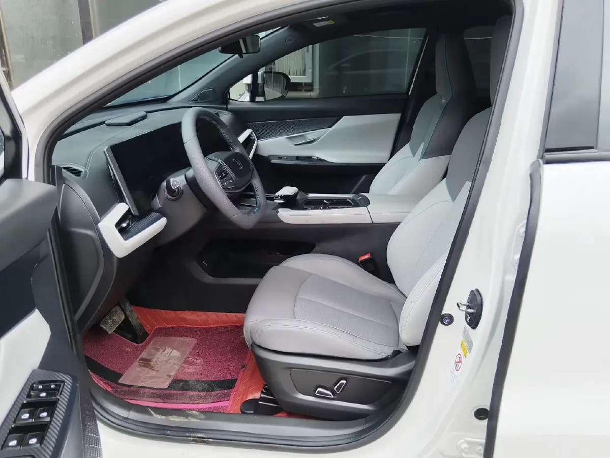 2023 ChangAn UNI-T 1.5T 188HP L4 7DCT,autocango,china used car exporter,china ev exporter,chinese used car exporter,chinese used ev exporter