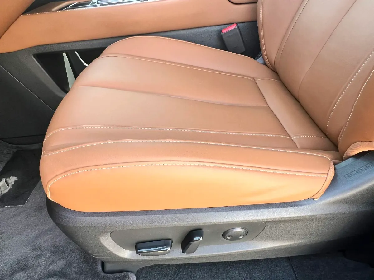 2024 Infiniti QX60 2.0T 252HP L4 9AT,autocango,china used car exporter,china ev exporter,chinese used car exporter,chinese used ev exporter