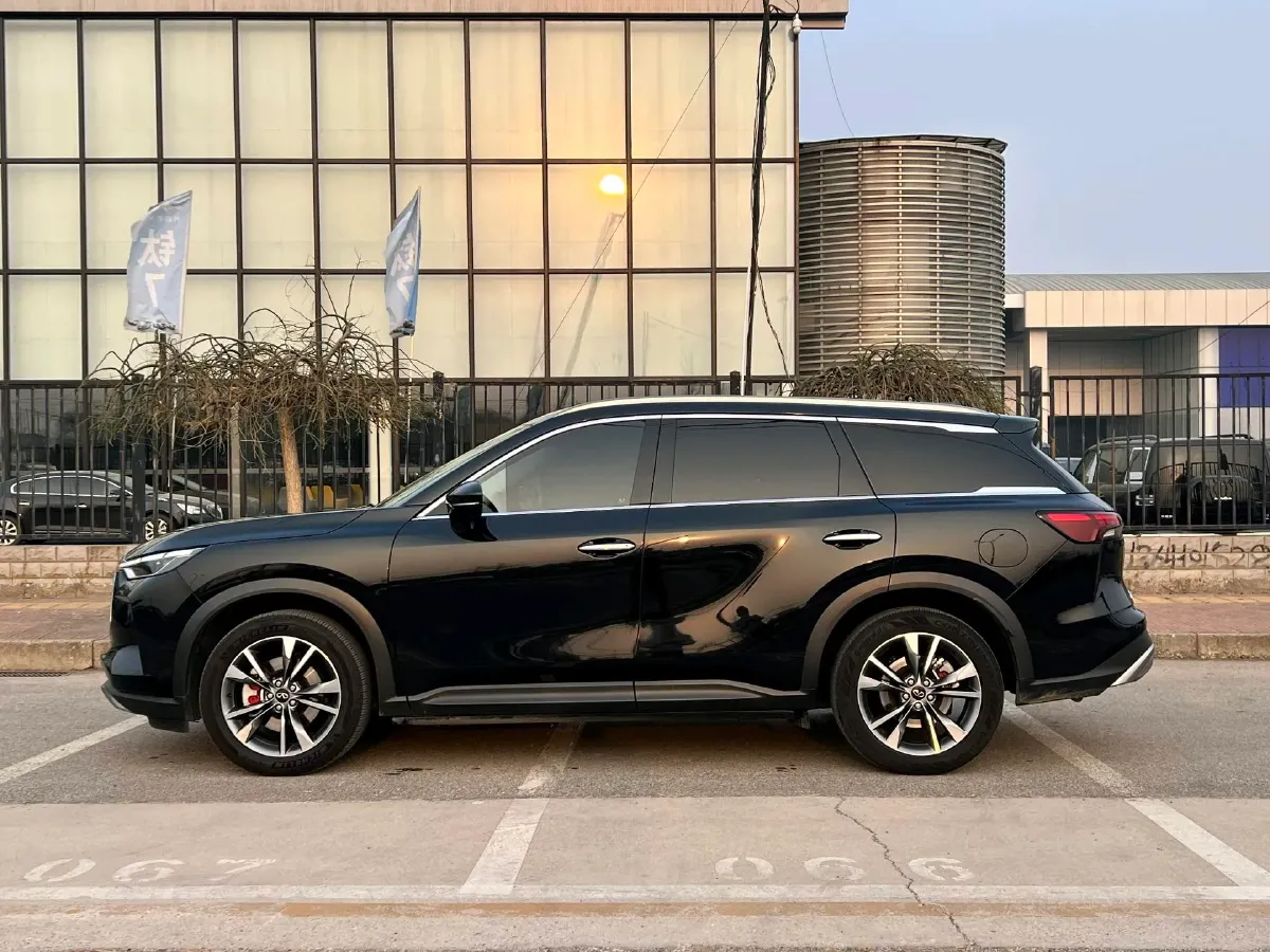2024 Infiniti QX60 2.0T 252HP L4 9AT,autocango,china used car exporter,china ev exporter,chinese used car exporter,chinese used ev exporter