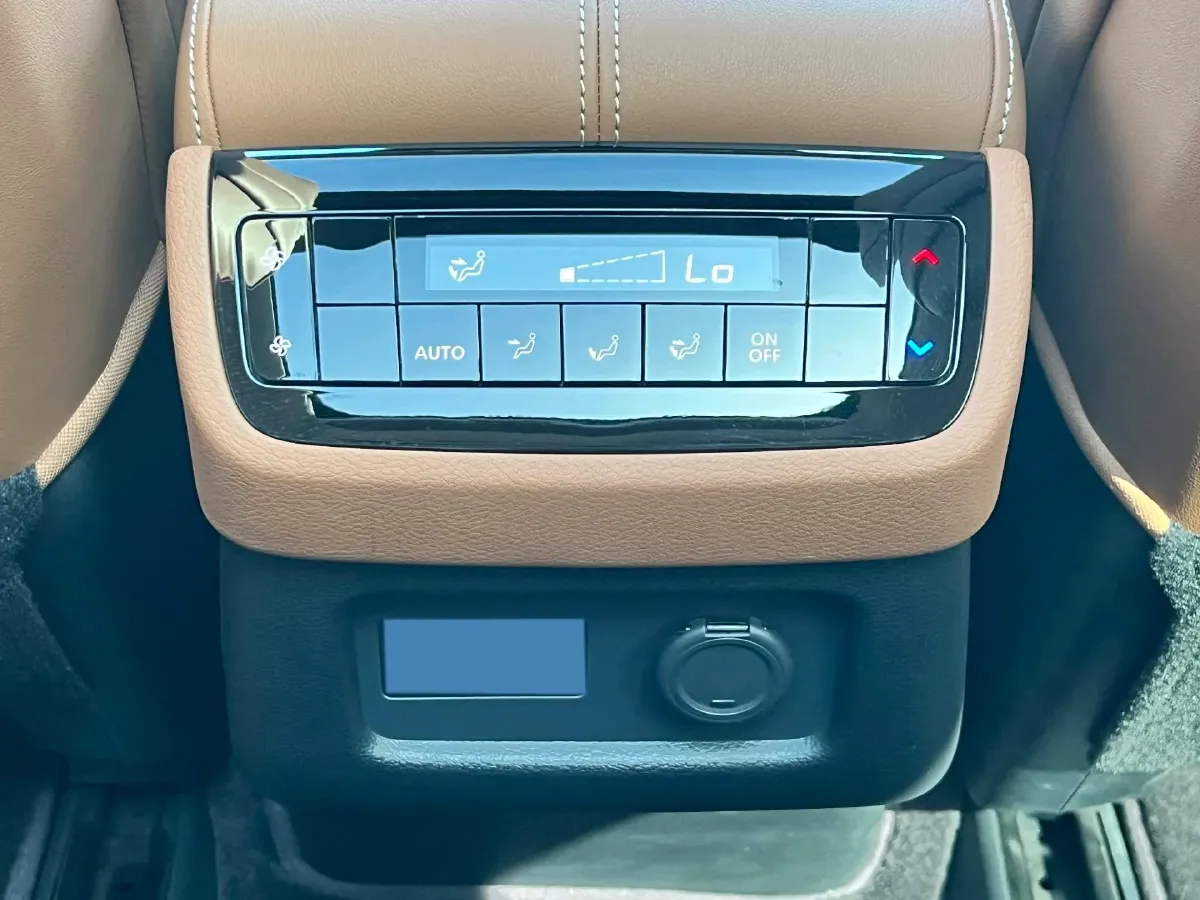 2024 Infiniti QX60 2.0T 252HP L4 9AT,autocango,china used car exporter,china ev exporter,chinese used car exporter,chinese used ev exporter