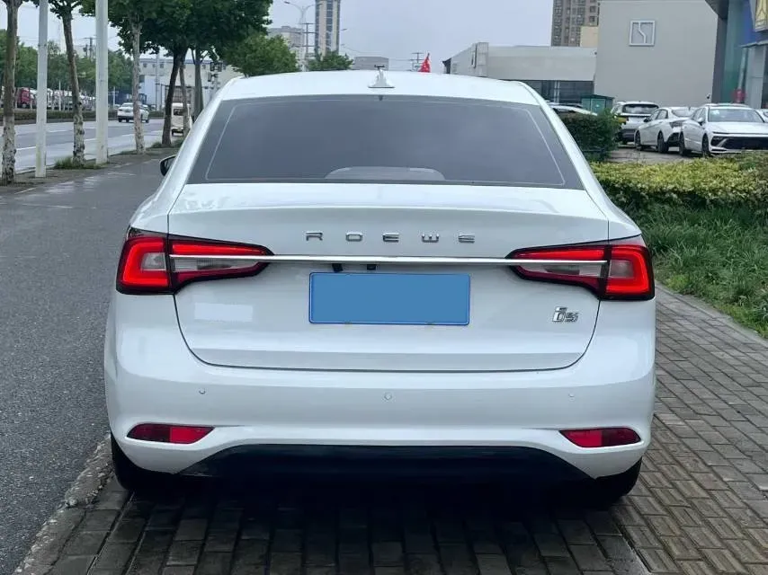 2019 Roewe i5 1.5L 120HP L4 5MT,autocango,china used car exporter,china ev exporter,chinese used car exporter,chinese used ev exporter