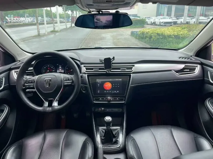 2019 Roewe i5 1.5L 120HP L4 5MT,autocango,china used car exporter,china ev exporter,chinese used car exporter,chinese used ev exporter