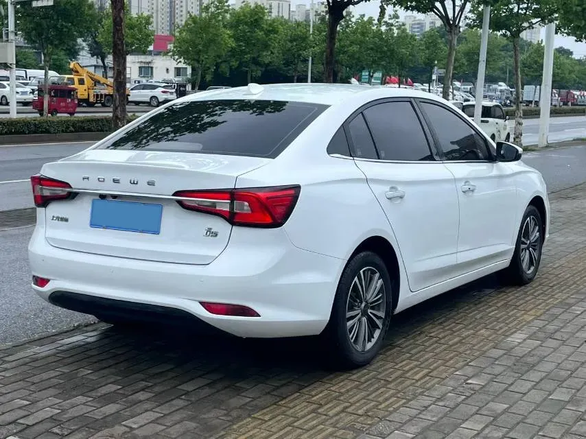 2019 Roewe i5 1.5L 120HP L4 5MT,autocango,china used car exporter,china ev exporter,chinese used car exporter,chinese used ev exporter