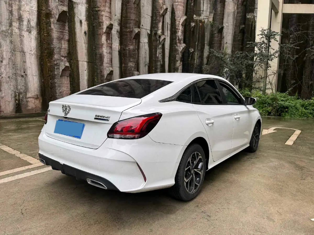 2021 MG 5 1.5L 120HP L4 5MT,autocango,china used car exporter,china ev exporter,chinese used car exporter,chinese used ev exporter