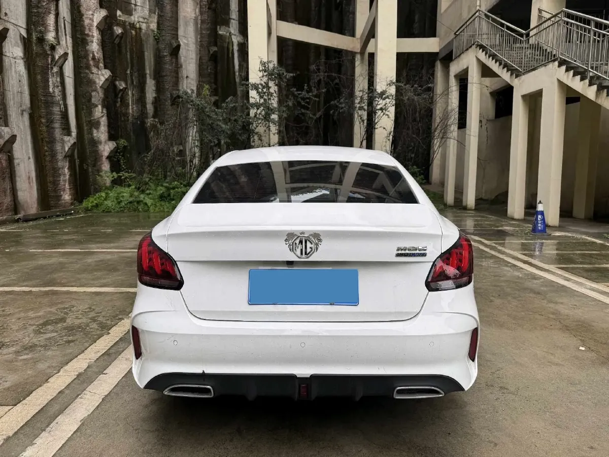 2021 MG 5 1.5L 120HP L4 5MT,autocango,china used car exporter,china ev exporter,chinese used car exporter,chinese used ev exporter