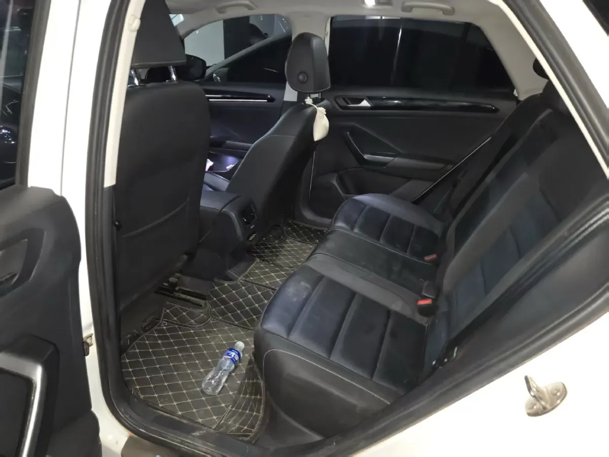 2020 Volkswagen T-Roc 1.4T 150HP L4 7DCT,autocango,china used car exporter,china ev exporter,chinese used car exporter,chinese used ev exporter
