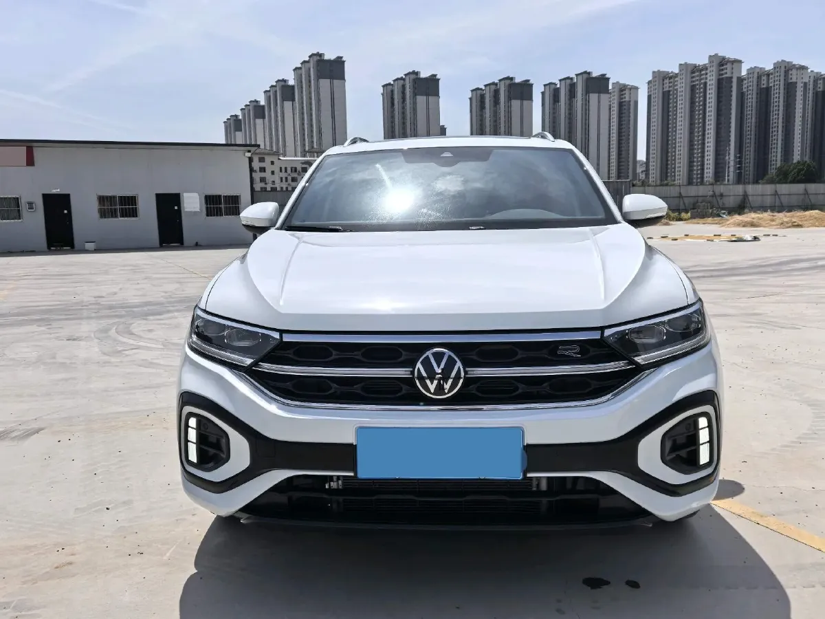 2023 Volkswagen T-Roc 1.5T 160HP L4 7DCT,autocango,china used car exporter,china ev exporter,chinese used car exporter,chinese used ev exporter