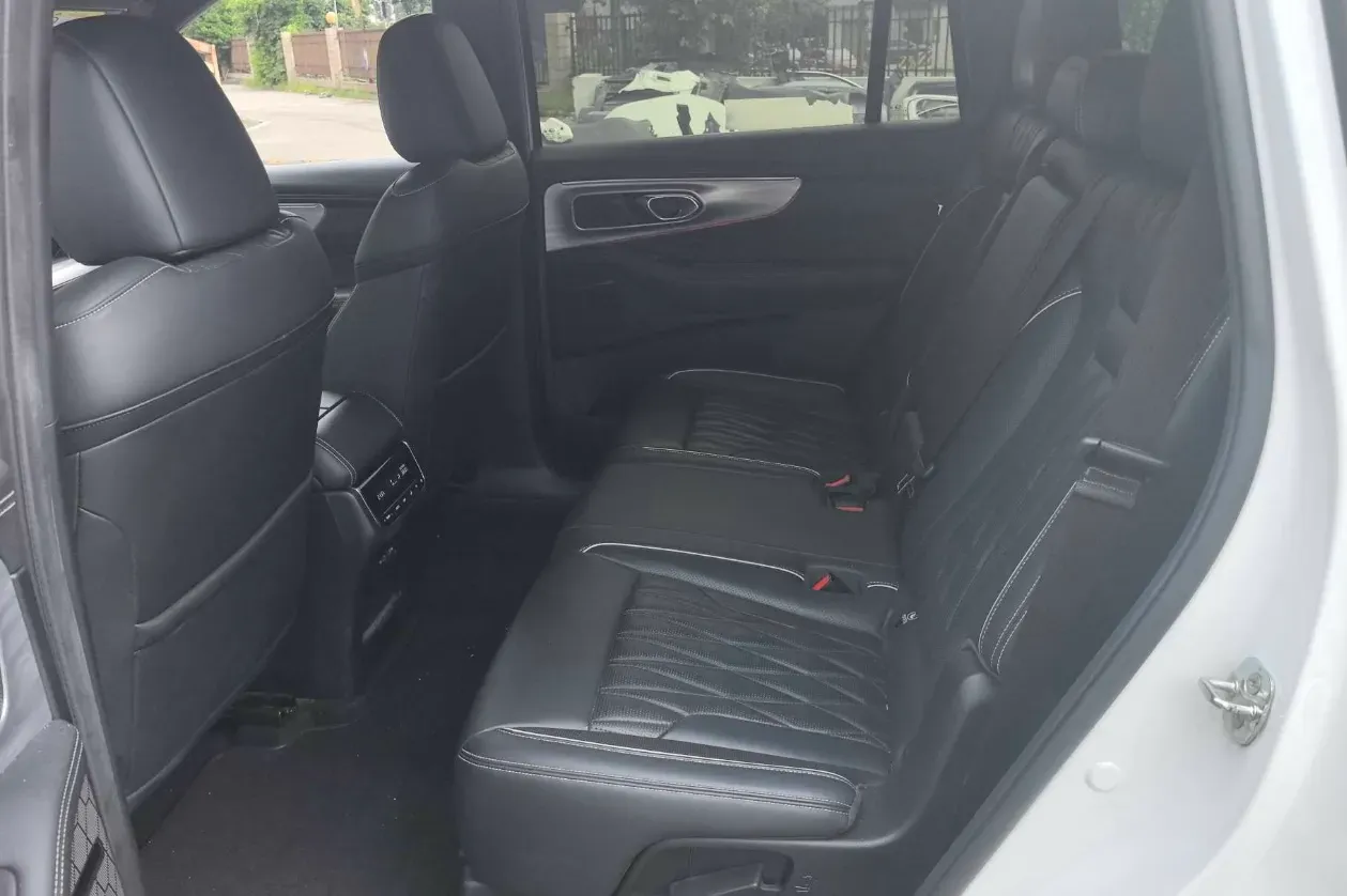 2022 GAC Trumpchi GS8 2.0T 252HP L4 8AT,autocango,china used car exporter,china ev exporter,chinese used car exporter,chinese used ev exporter