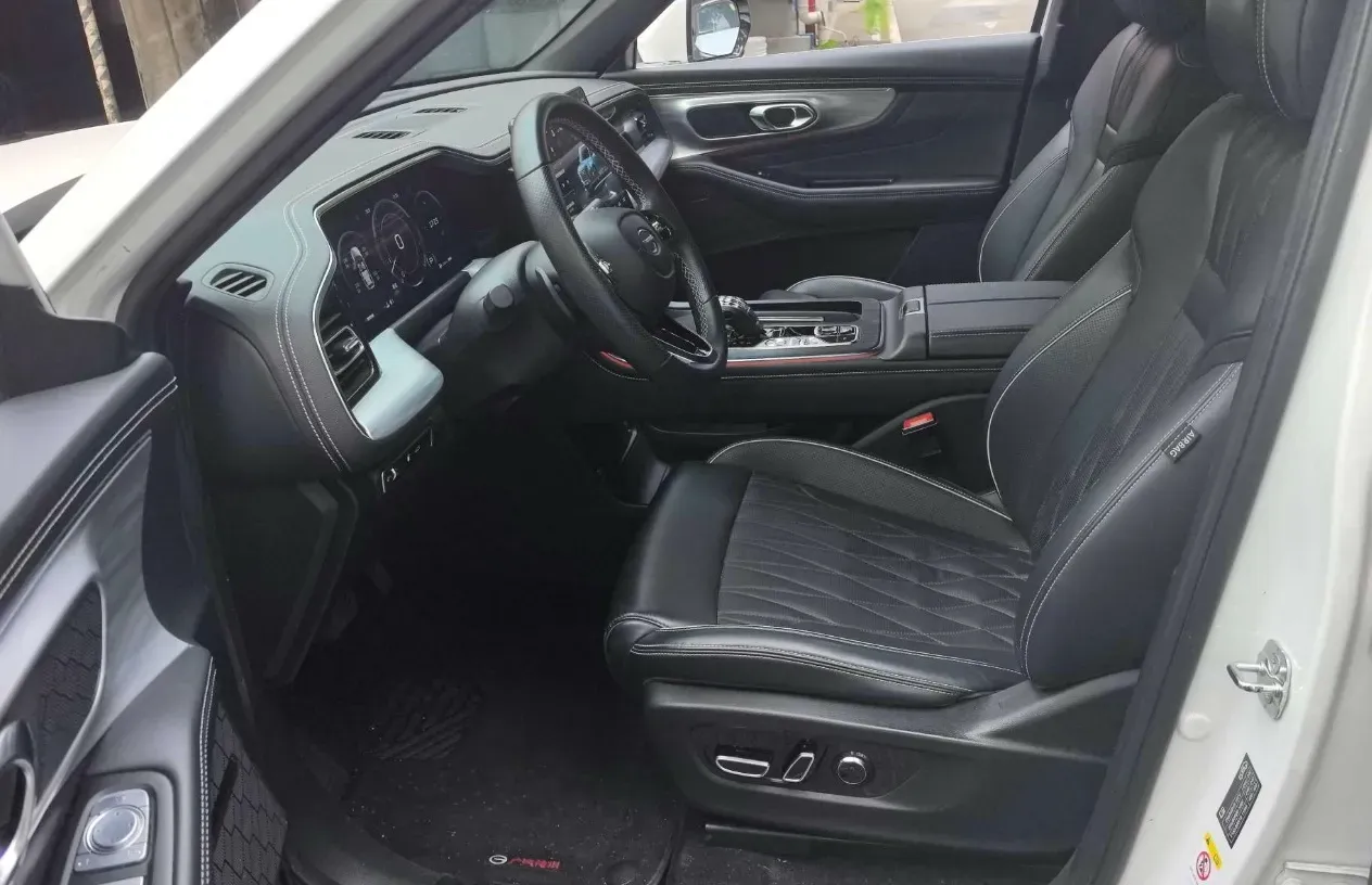 2022 GAC Trumpchi GS8 2.0T 252HP L4 8AT,autocango,china used car exporter,china ev exporter,chinese used car exporter,chinese used ev exporter