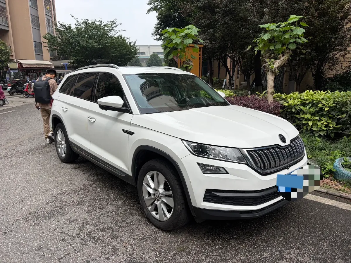 2019 Buick EnvisionPlus 1.5T 169HP L4 7DCT,autocango,china used car exporter,china ev exporter,chinese used car exporter,chinese used ev exporter
