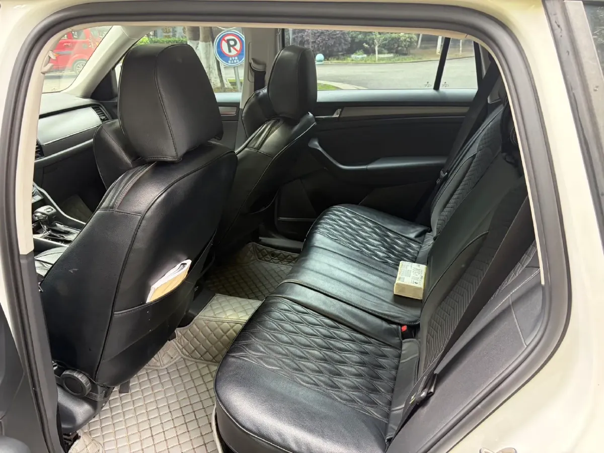 2019 Buick EnvisionPlus 1.5T 169HP L4 7DCT,autocango,china used car exporter,china ev exporter,chinese used car exporter,chinese used ev exporter