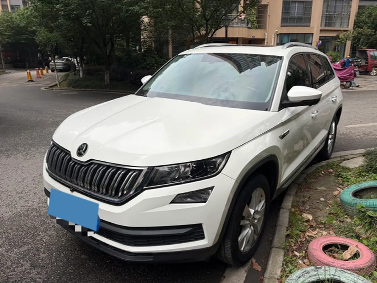 2019 Buick EnvisionPlus 1.5T 169HP L4 7DCT,autocango,china used car exporter,china ev exporter,chinese used car exporter,chinese used ev exporter