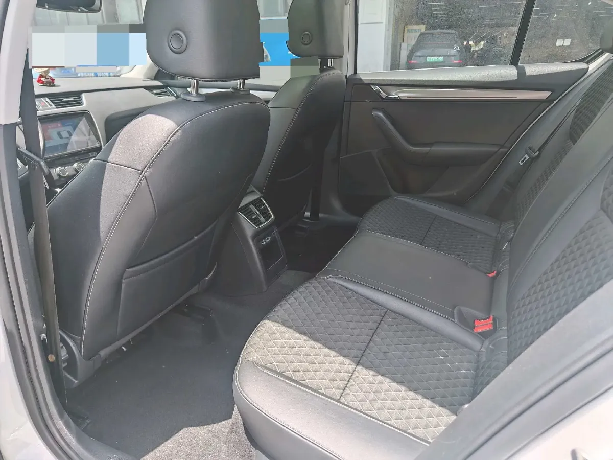 2019 Skoda Octavia 1.4T 150HP L4 7DCT,autocango,china used car exporter,china ev exporter,chinese used car exporter,chinese used ev exporter